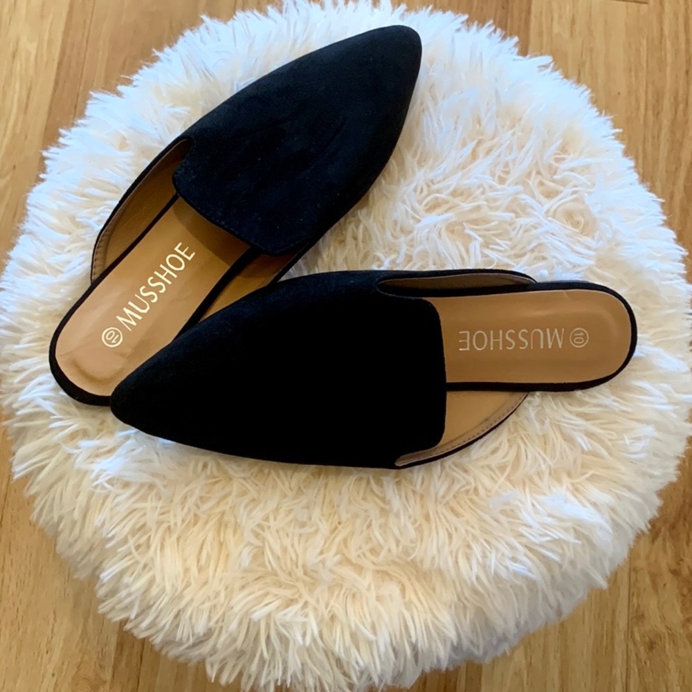 Musshoe Mules Loafers • Size: 10